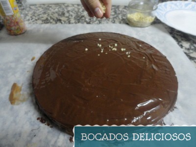 solo nos queda decorar la tarta al gusto