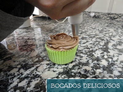 terminamos de decorar el cupcake