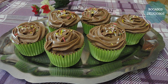 receta cupcake con crema de chocolate